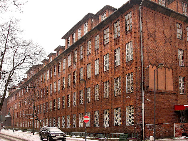 The historic Kolegium Nauczycielskie building on ul. Krolowej Bony 13