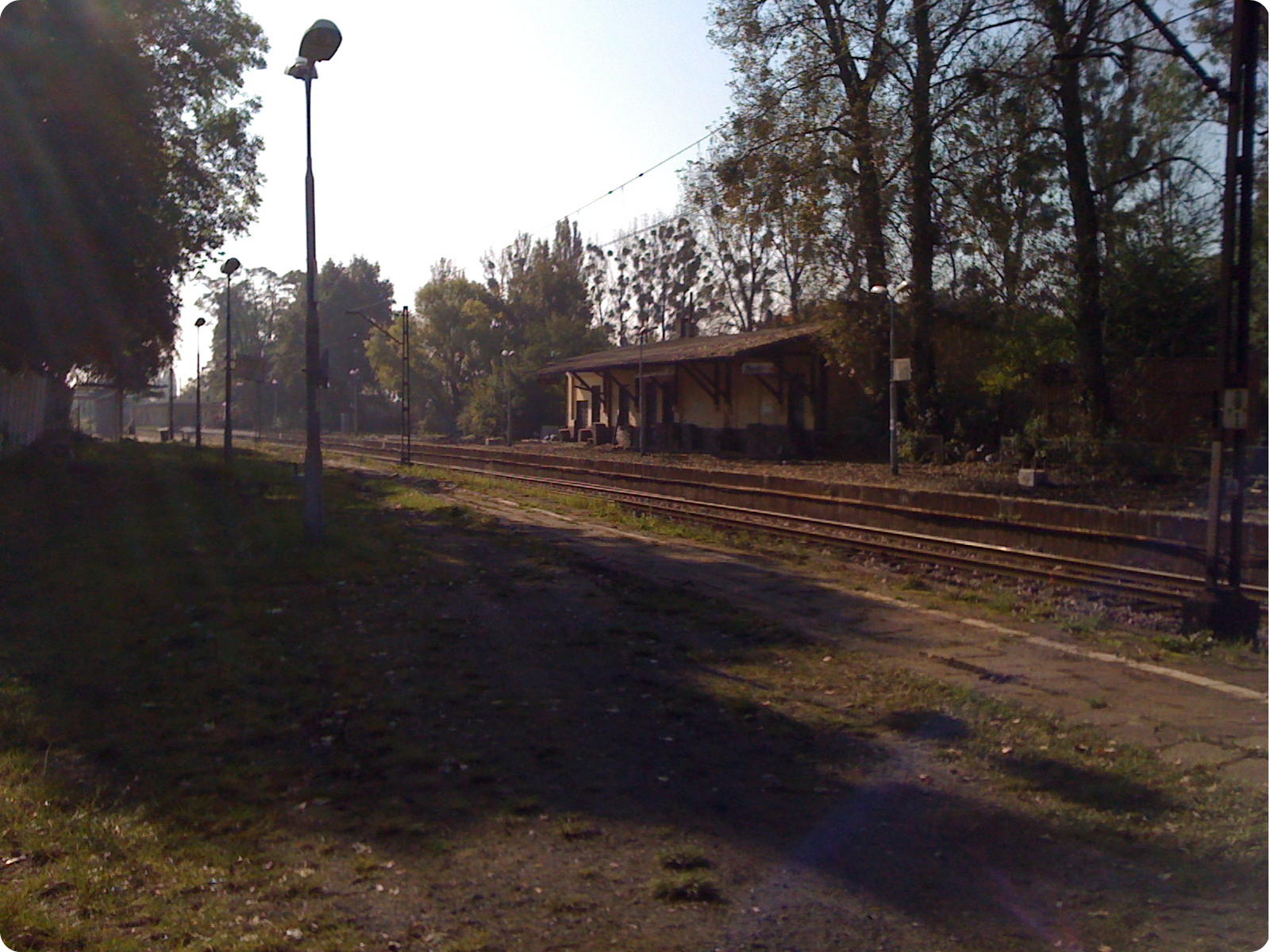 Łabędy Station Platform